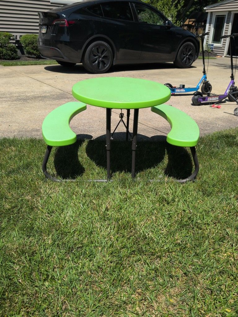 Kids Table