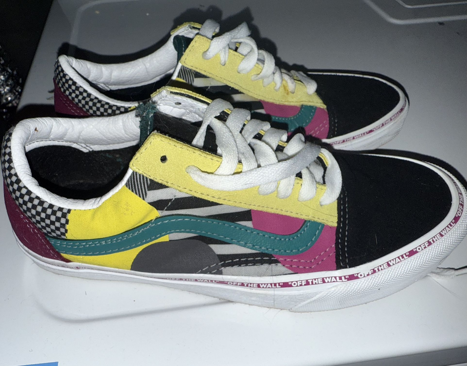 Vans Youth Old Skool Juxtapoze Sneakers Size 7 / Women’s 8.5 Multicolor – Good Condition
