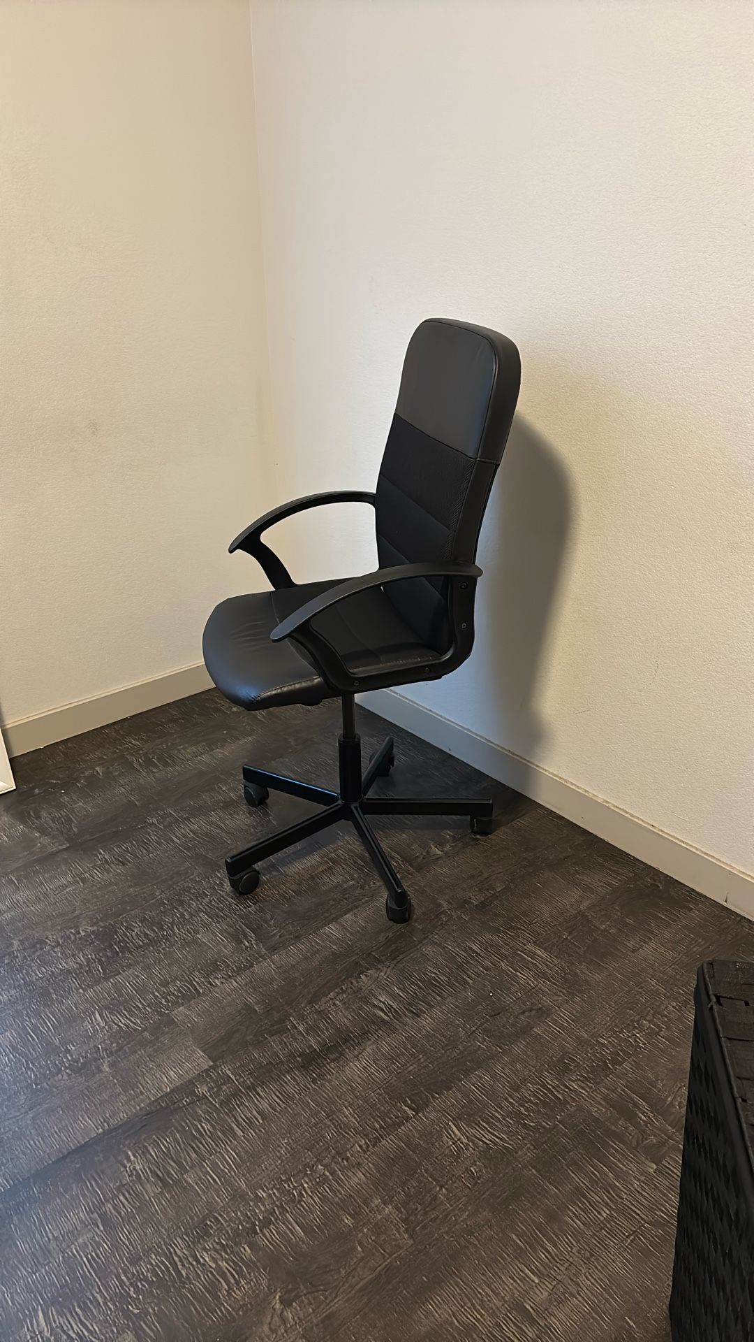 Rolling Desk Chair