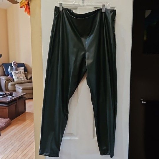 Vince Camuto Pants