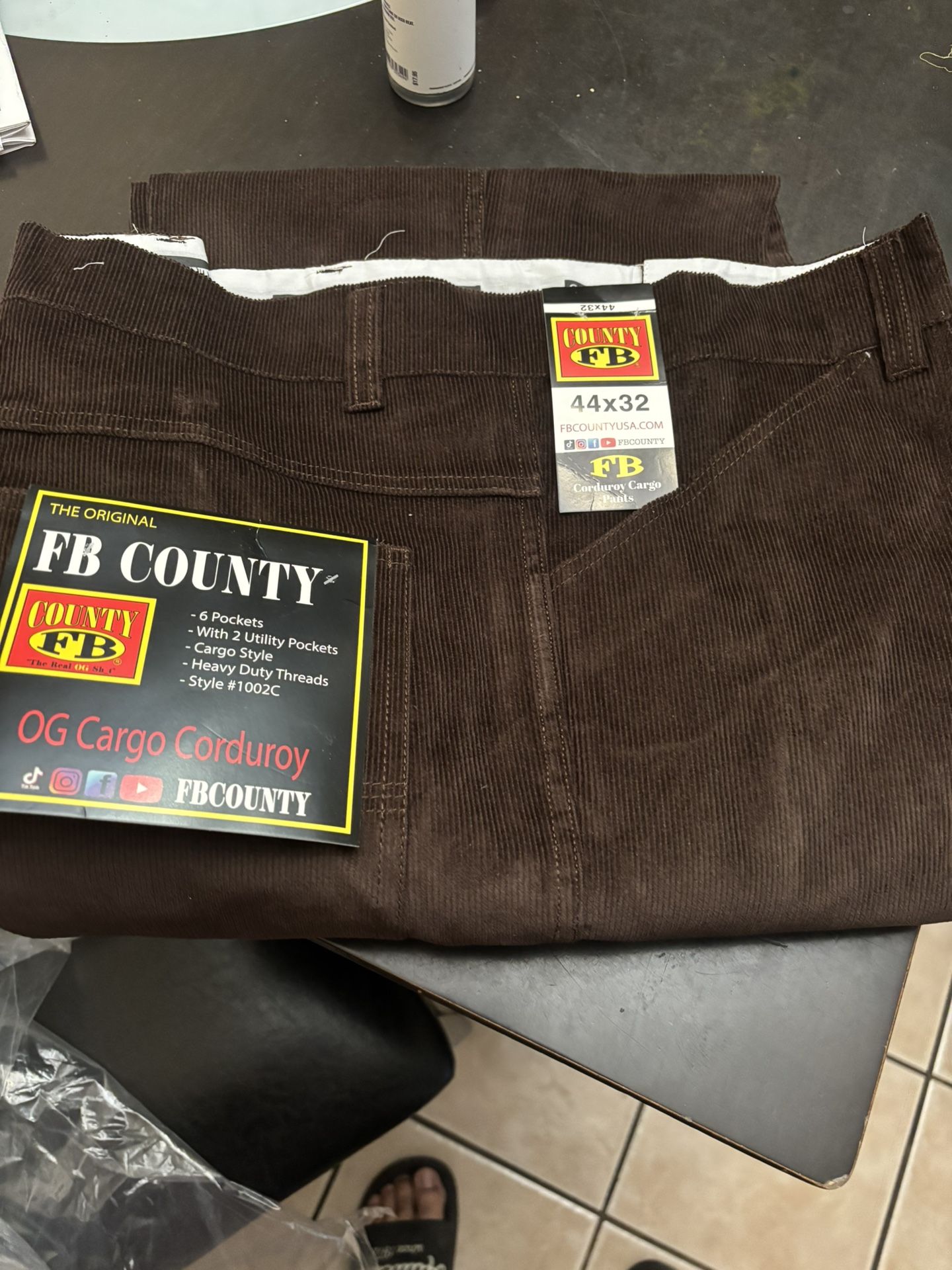 FB County Corduroy 44x32