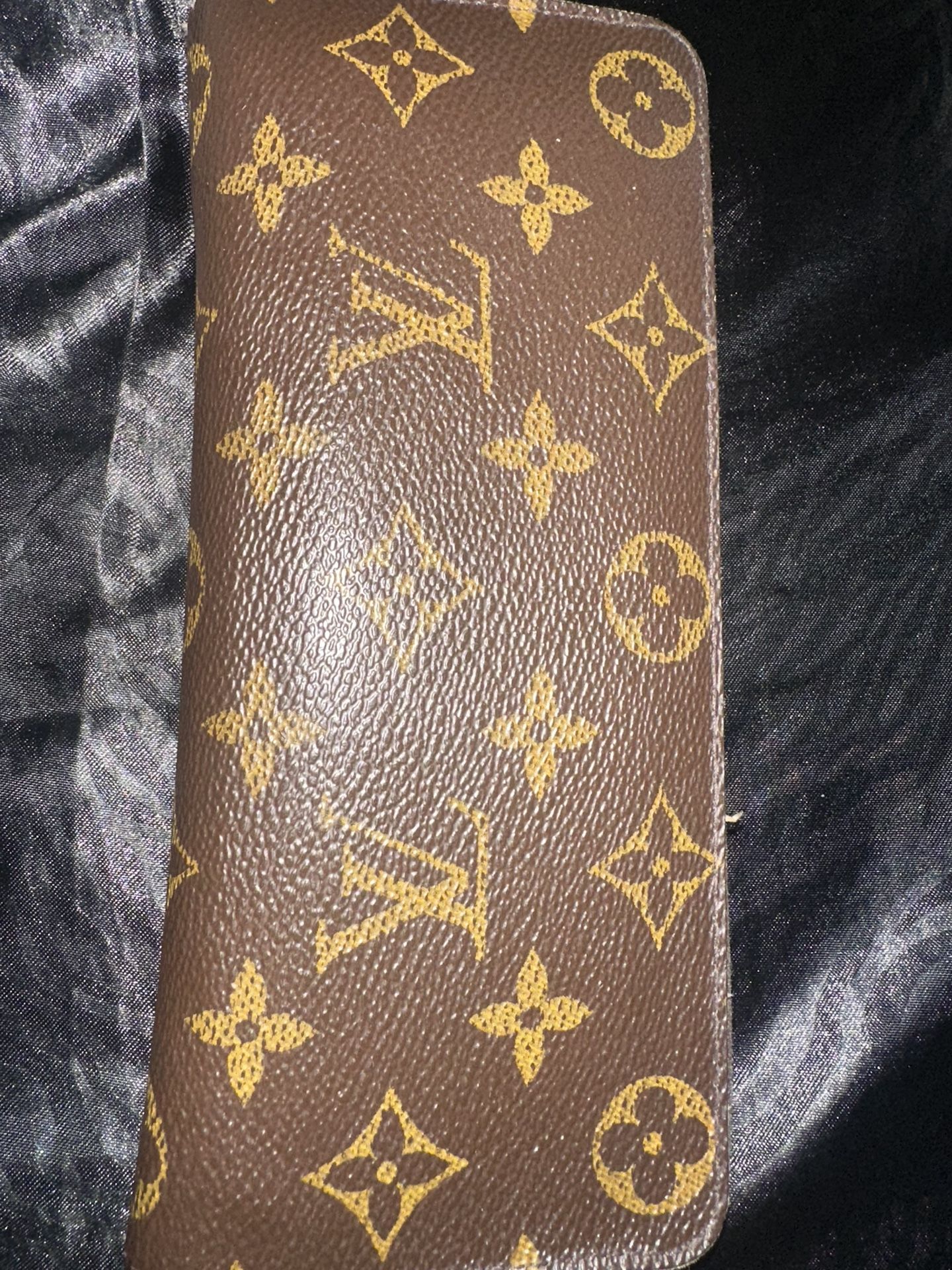 Used brown LV Wallet