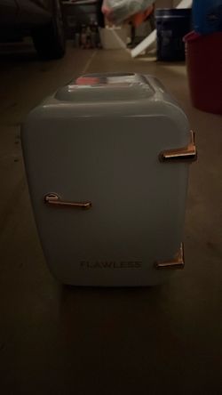 Flawless mini fridge