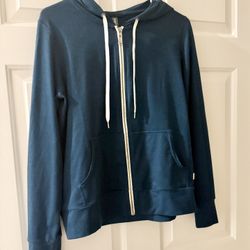 Vuori hooded sweater