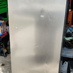 Brand New Vissani Scratch And Dent Fridge / Freezer