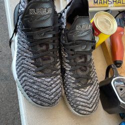 11 1/2 Air Jordan's 