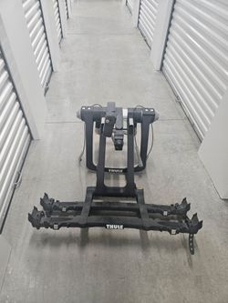 Thule Raceway™ Platform 9003 2-bike rack.