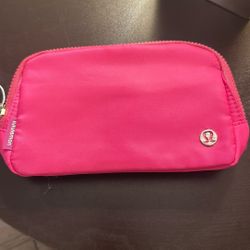 Lululemon Everywhere Belt Bag 