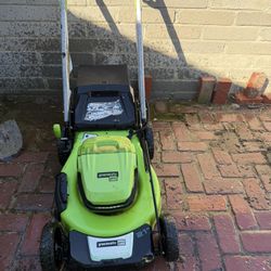 Lown Mower Greenwork Pro