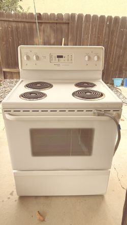 Frigidaire Crown Series Electric Range With Self Cleaning Oven