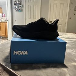 Black Hokas 