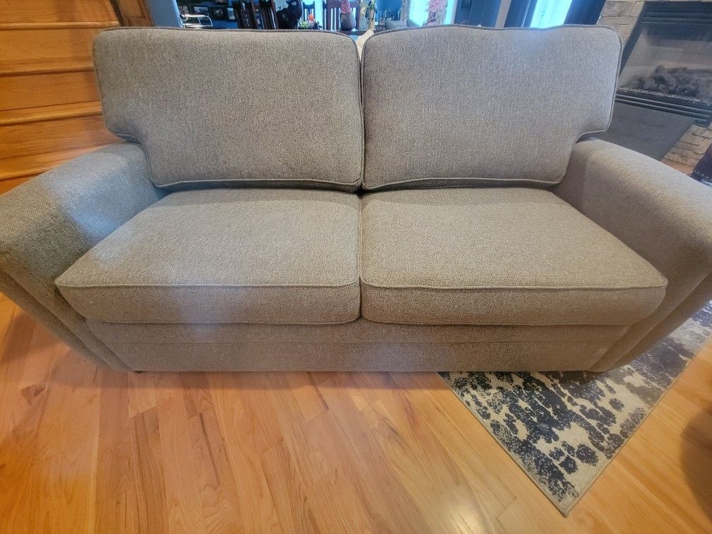 Broyhill Sleeper Sofa