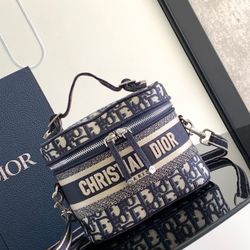 TRAVEL Vanity Hand Bag Canvas Navy              18.5 x 13 x 10.5 cm