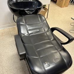 Hair washing chair