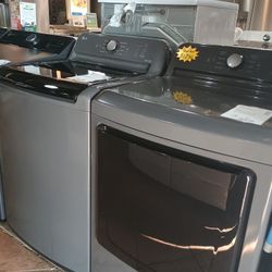 LG SET WASHER TOP LOAD  AND GAS DRYER DARK GRAY