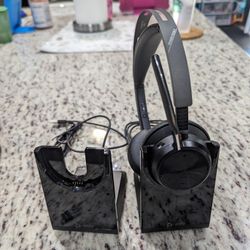 Plantronics Voyager Focus 2 Headset /w Base