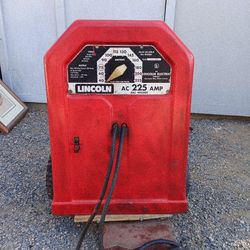 225 Amp Lincoln Welder Works Great
