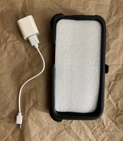 Apple 17, 17 pro cell belt waist snap on case.