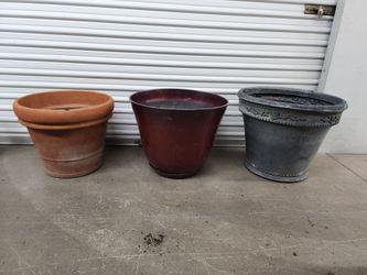 3 Outdoor planters