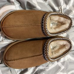Ugg Tasman 2 Women’s Size 6 