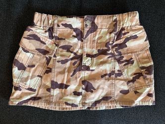 Forever 21 camo mini skirt