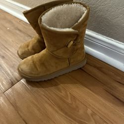Girls Size 4 Uggs Boots