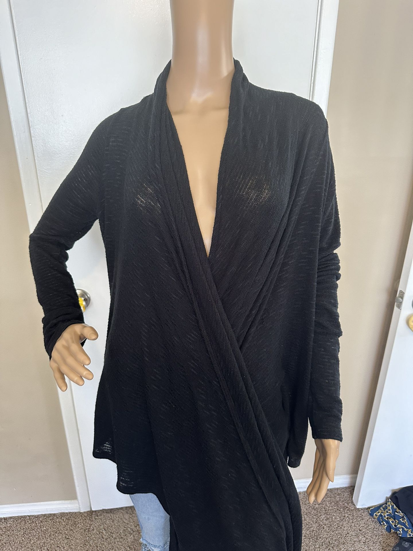 Women’s Black DKNY Sweater Cardigan Size Large 