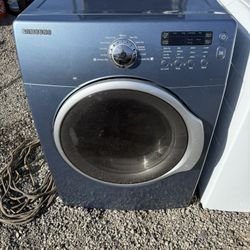 Samsung Dryer Gas In Great Condition 