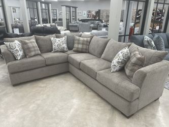 š Sectional Sofa ā Fast Delivery Available