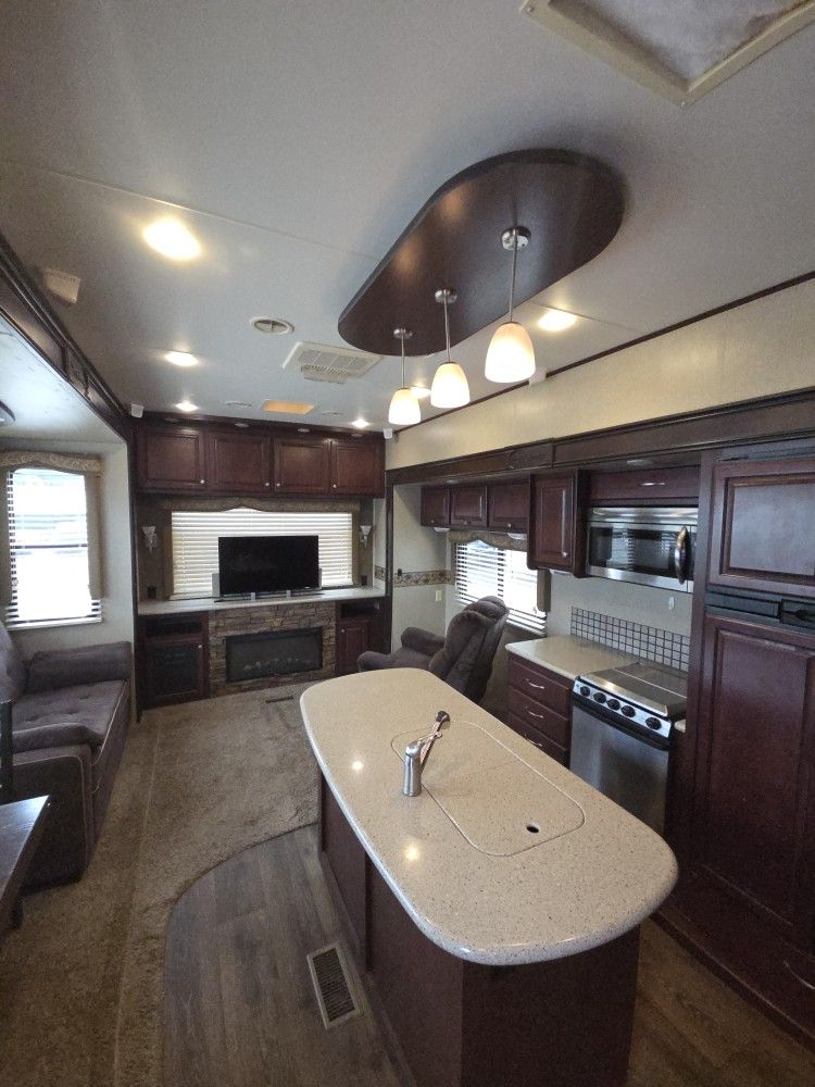 2014 Heartland Big Country 3070RE