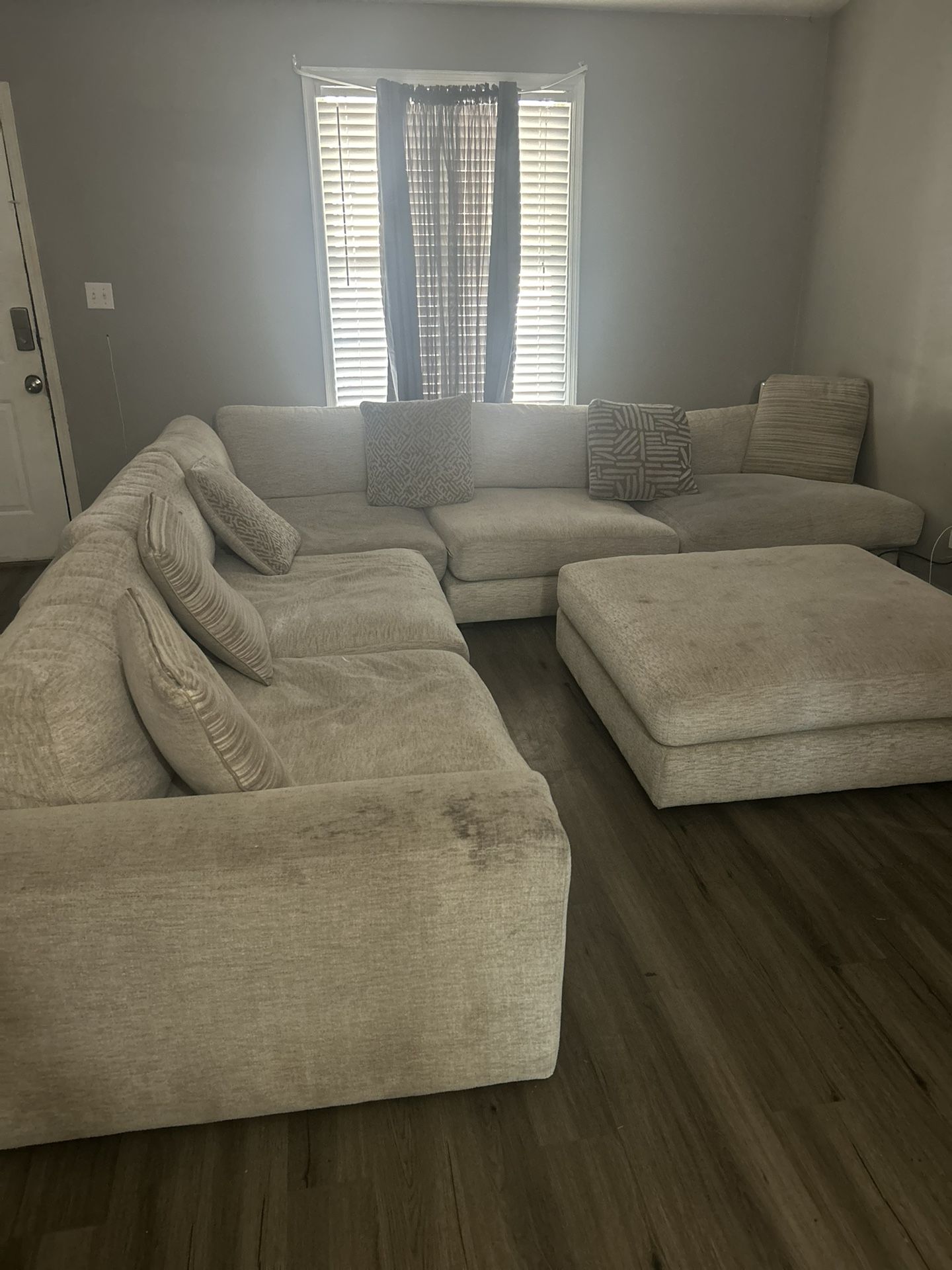 Large Sectional Couch And Middle Piece