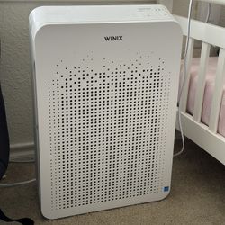 Winix True Hepa 4 stage Air purifier with Wifi and additional filters