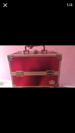 Makeup box holder