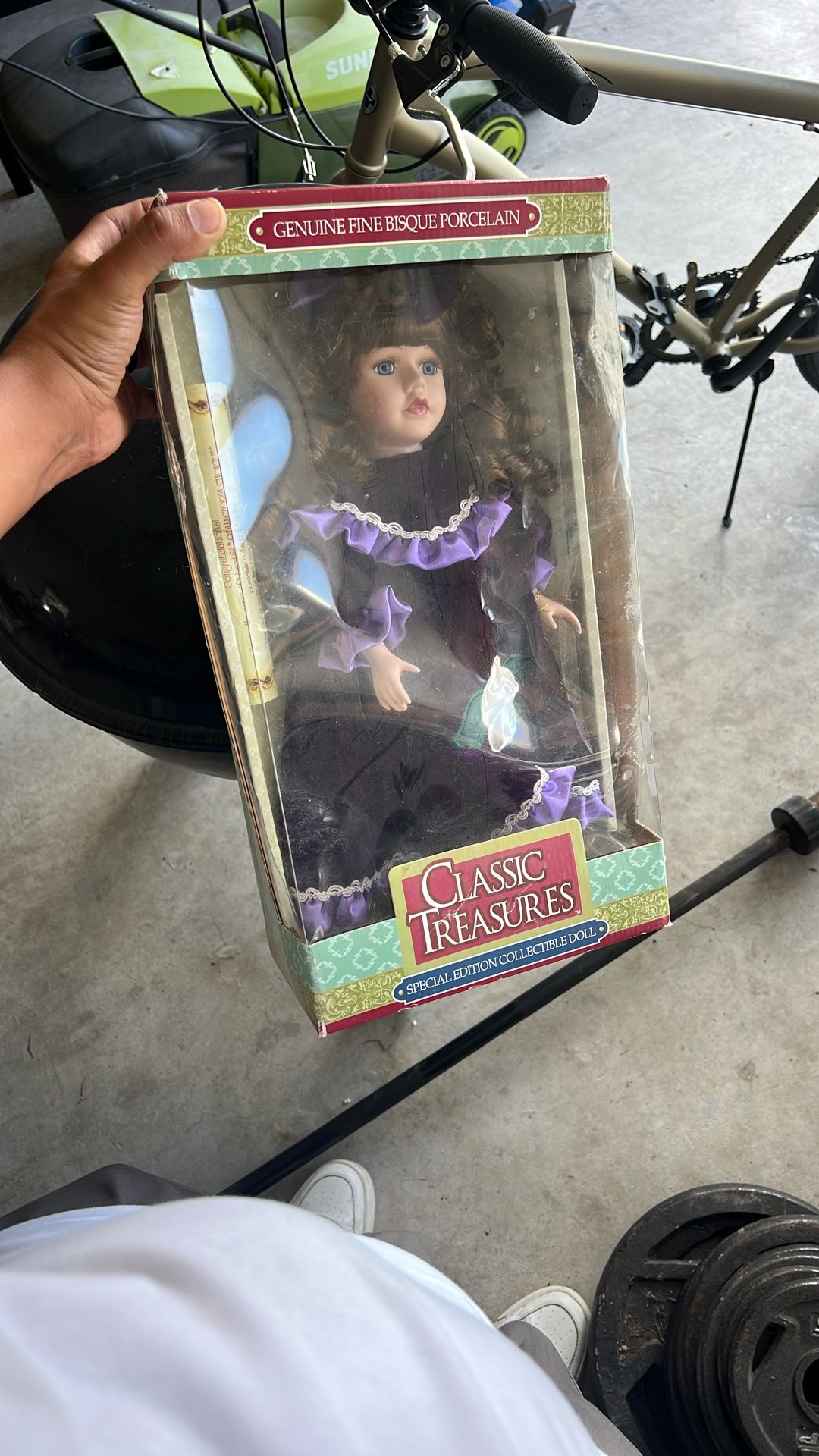 Classic treasures, porcelain doll, special edition