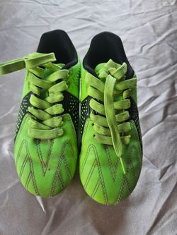 Dream Pairs soccer cleats
