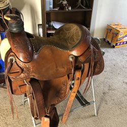 Saddle