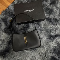Saint Laurent Le 5 à 7 Hobo Bag – Black Smooth Leather – Like New w/ Box