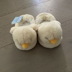 Cat & Jack Toddler Baby Chick Character Fluffy Plush Slippers Yellow S 5-6