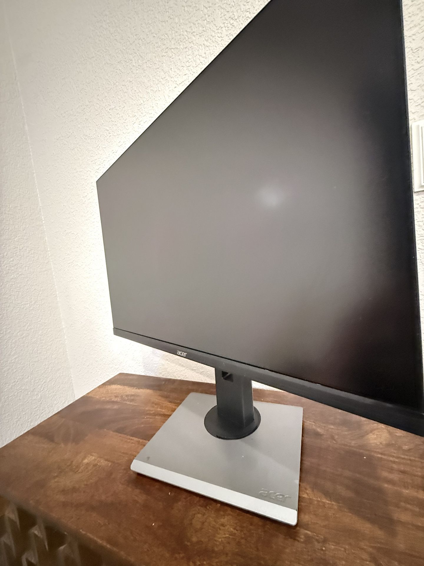 Bundle Listing: 4 Monitors – Dell (x2), Acer, Sceptre – Excellent Condition 