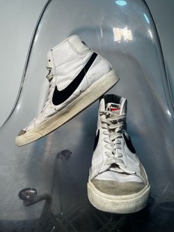 Black and White ‘77 vintage Nike blazers (men’s size 8)
