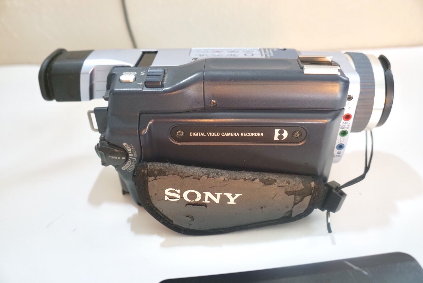 Sony DCRTRV340 Digital8 Digital 8 HI8 8mm Video8 HI 8 Camcorder Player