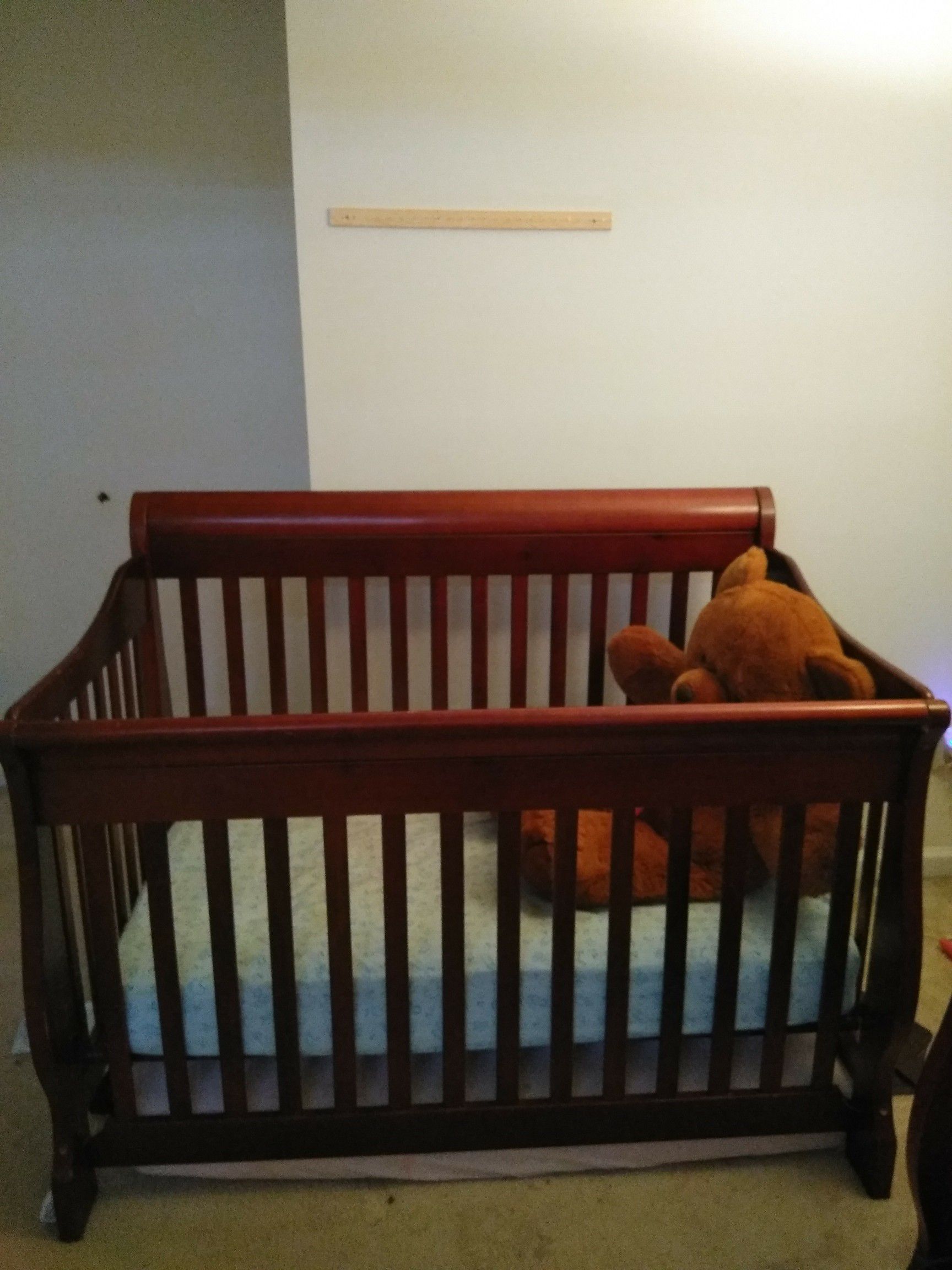 Baby Crib with mattress and changer