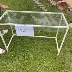 Computeer Table
