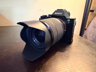Sony 28-70mm FE Lens + Hood and Filter *E-mount*