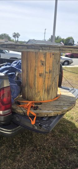 FREE Wood Reel Dog House