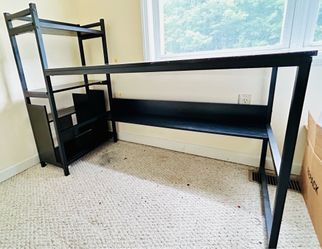 Computer desk