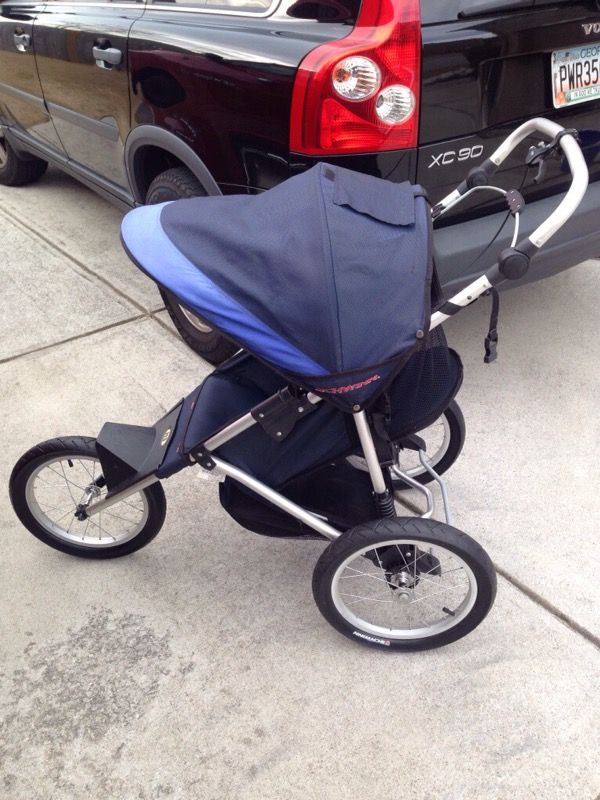 SCHWINN M3 JOGGING STROLLER