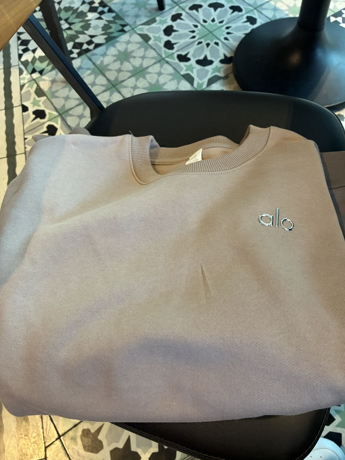 Alo Sweatshirt