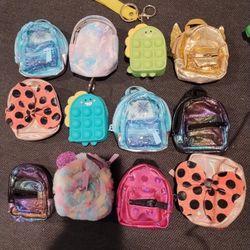 REAL LITTLES - One Collectible Micro Disney & Fidget Backpack