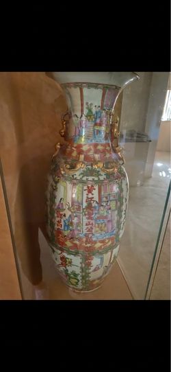 Large Chinese vase vintage